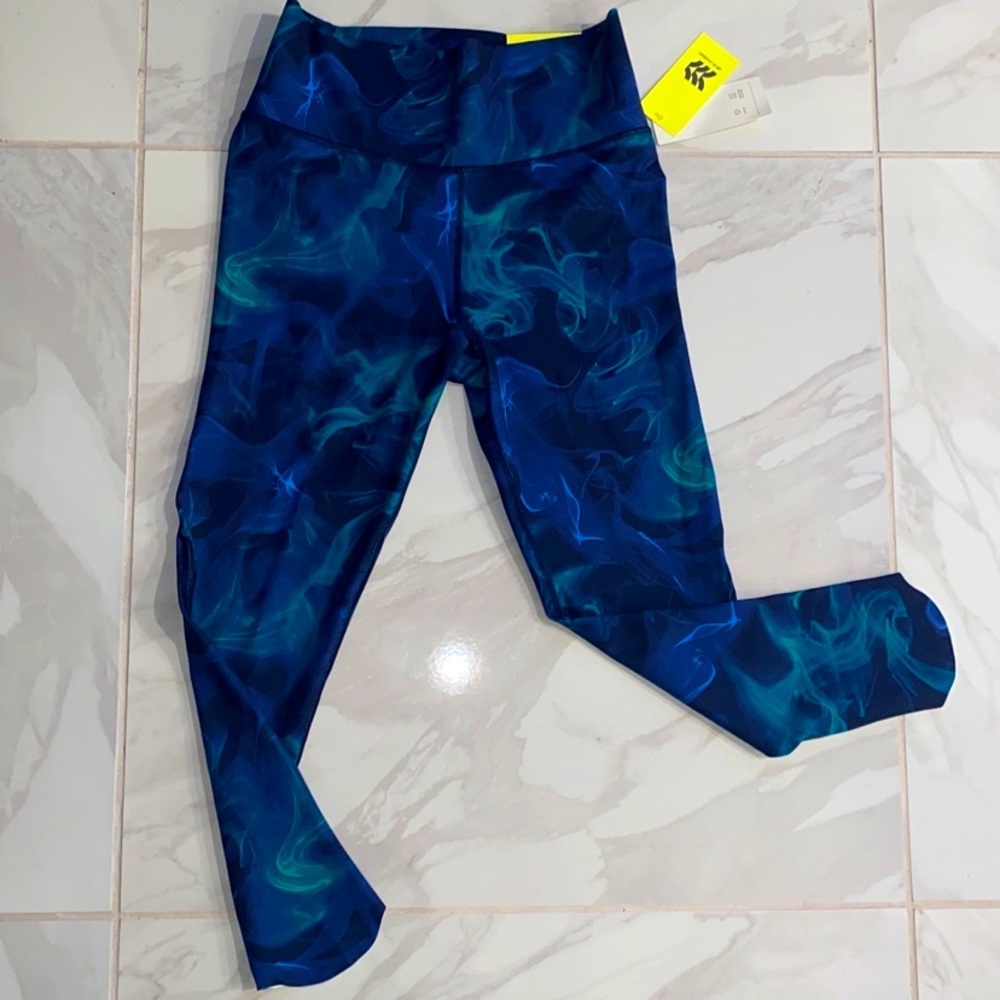 All In Motion High Rise Capri Leggings (blue) NWT
